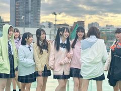 「女の子は強い」制服衣装