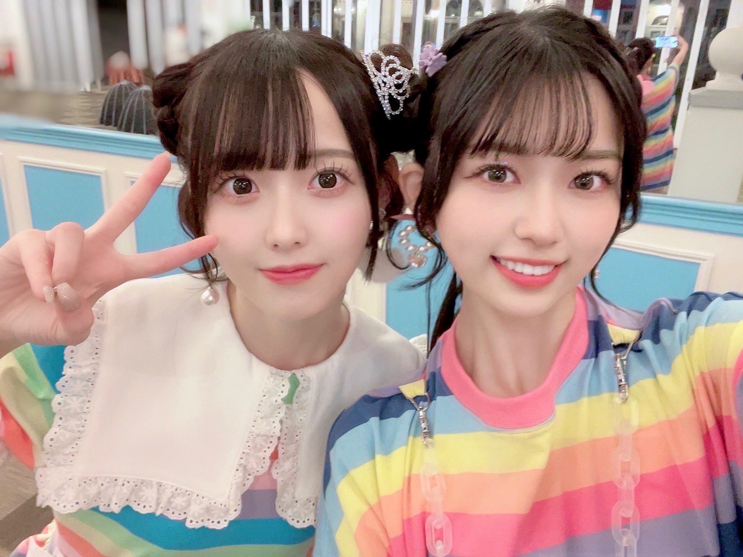 「可愛いって言われたい」MV 虹色衣装