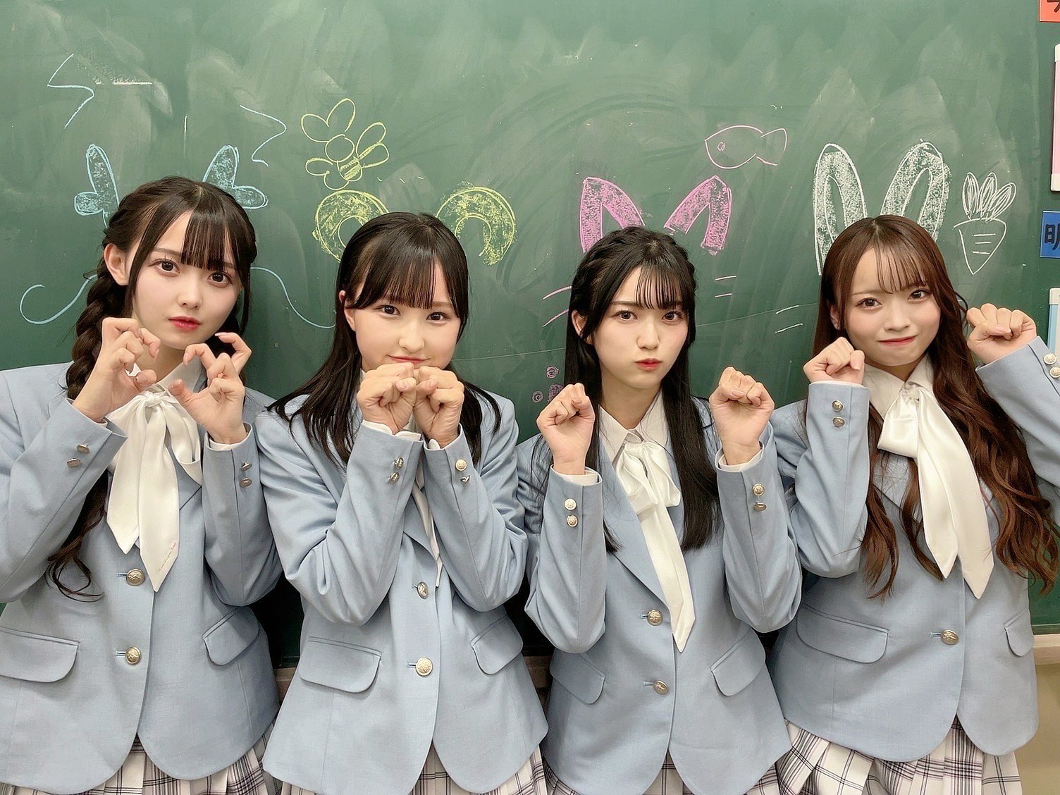 「恋を知った世界」制服衣装