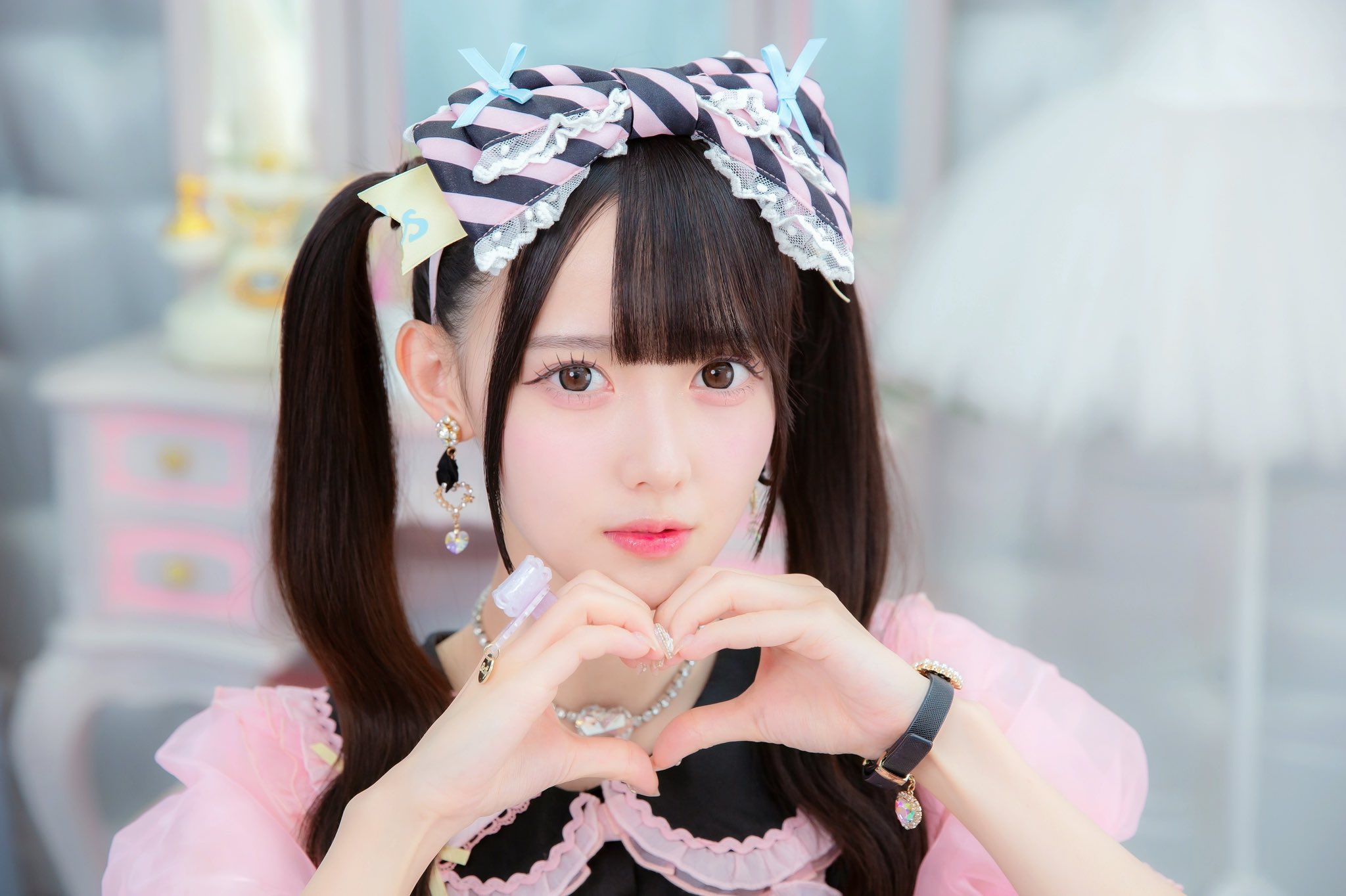 「死ぬまでダーリン」MV アイドル衣装