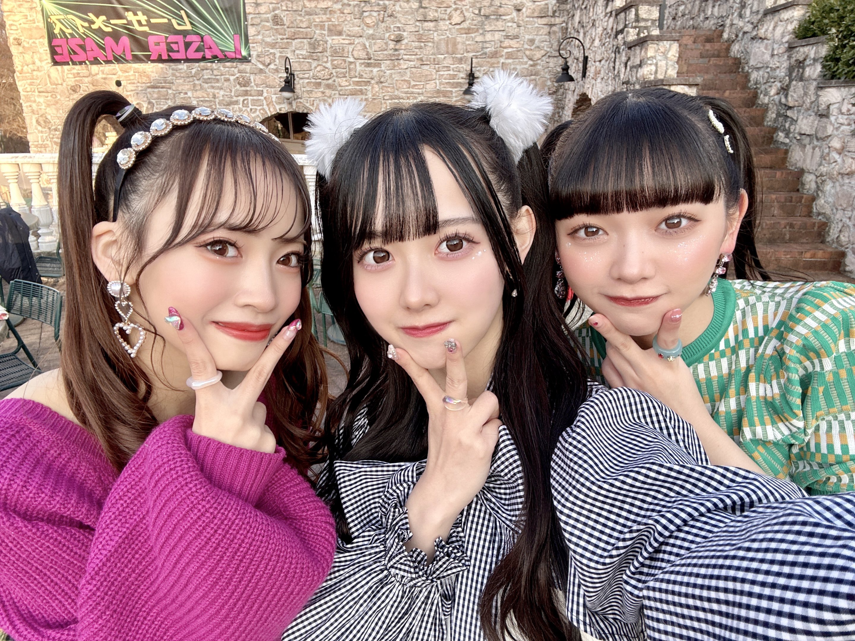 「男の子の目的は何?」MV 衣装